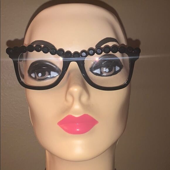 Beautiful glasses  - Picture 1 of 3